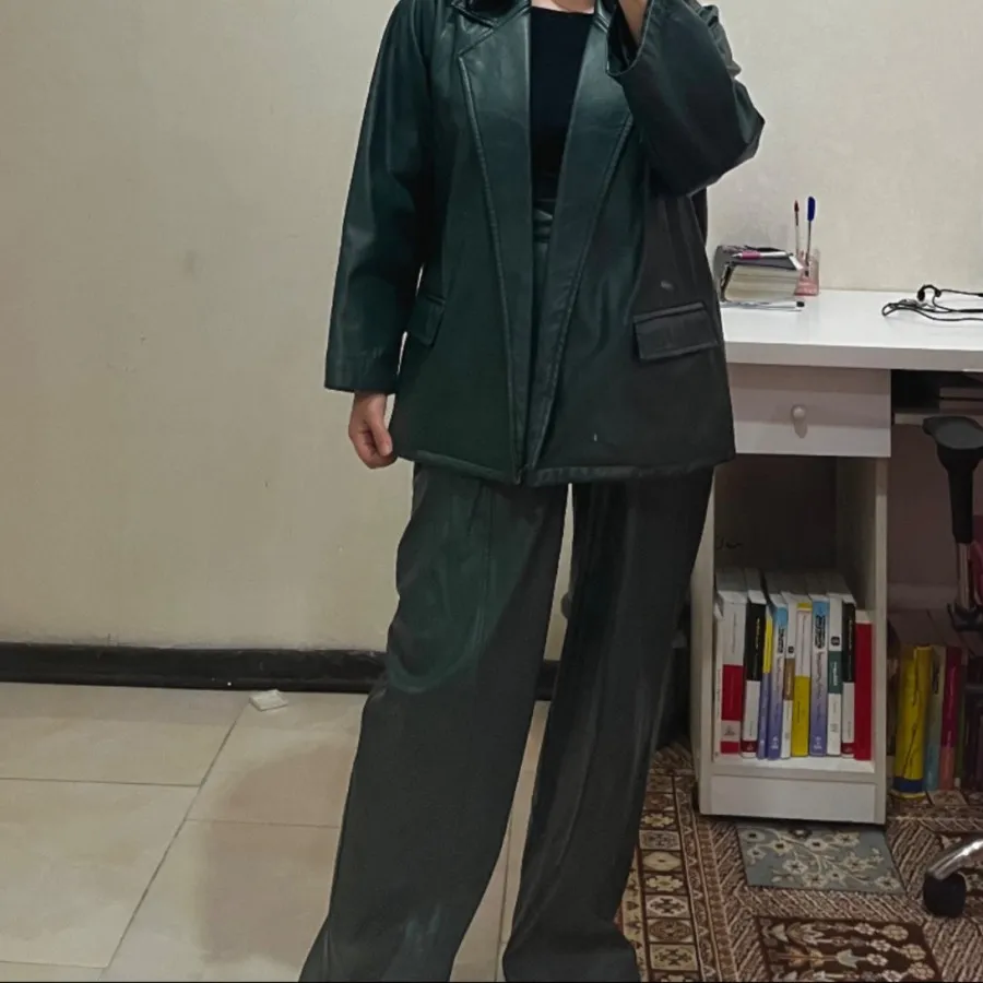 پالتو و شلوار چرم
