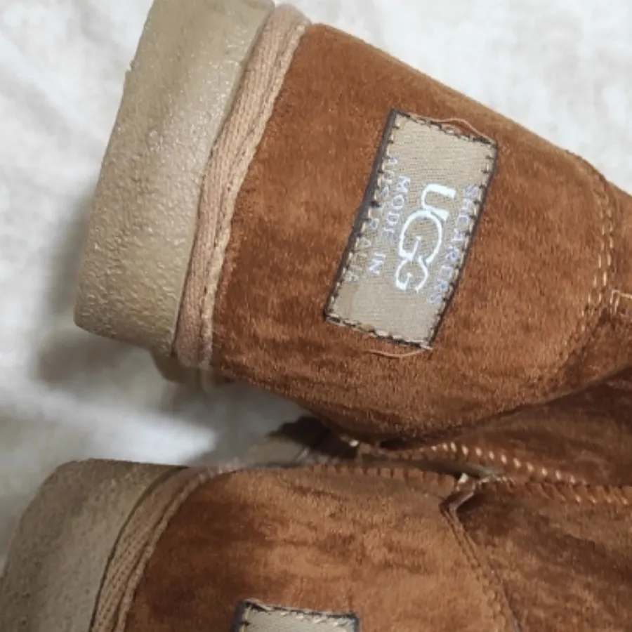 کفش  آگ بلند ugg