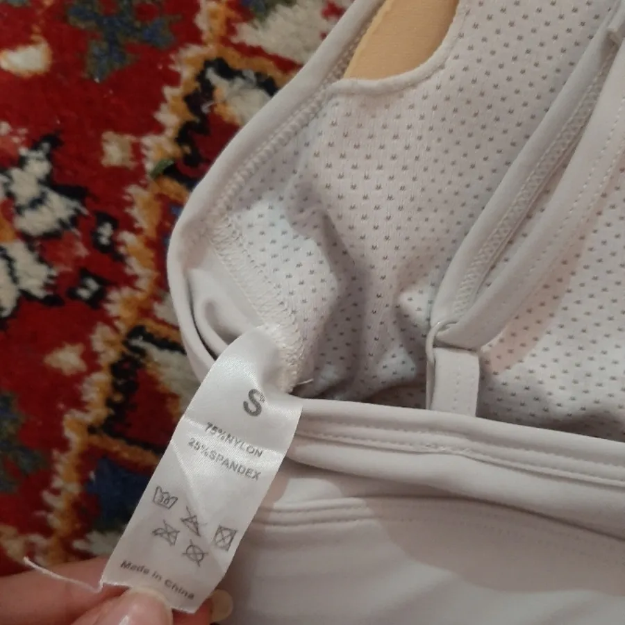 نیمتنه ورزشی