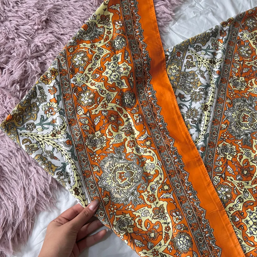 روسری ساتن