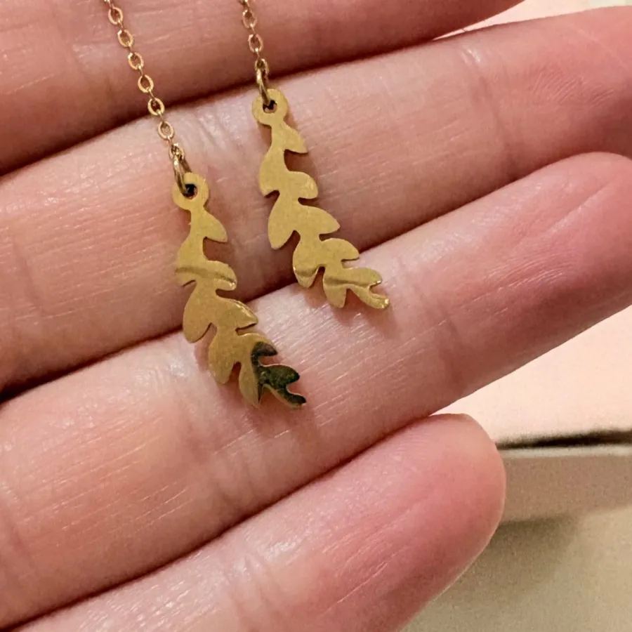 گوشواره بخیه ای