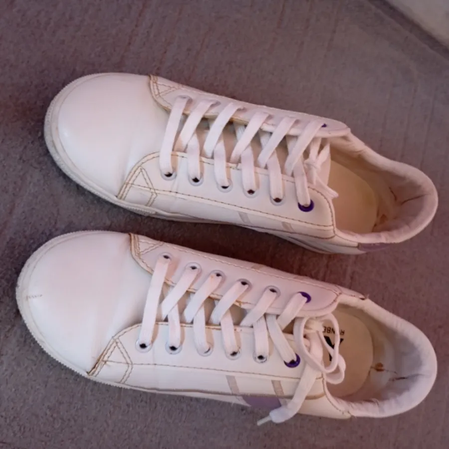 کفش سایز 40
