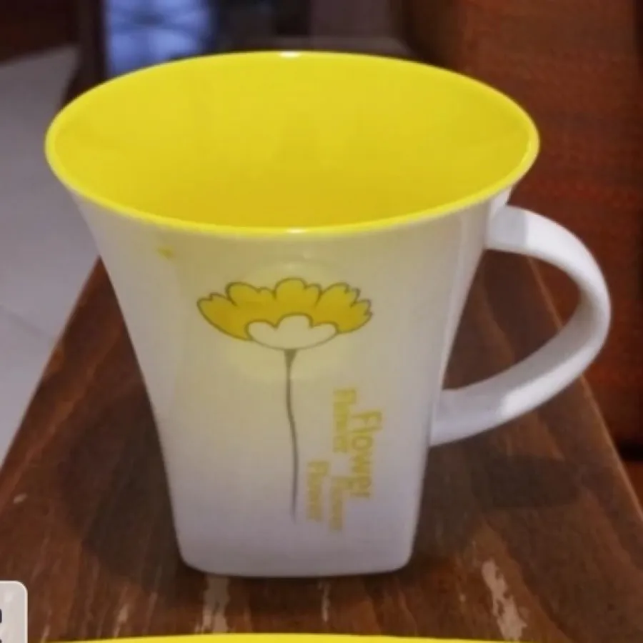 فنجان و نعلبکی طرح گل