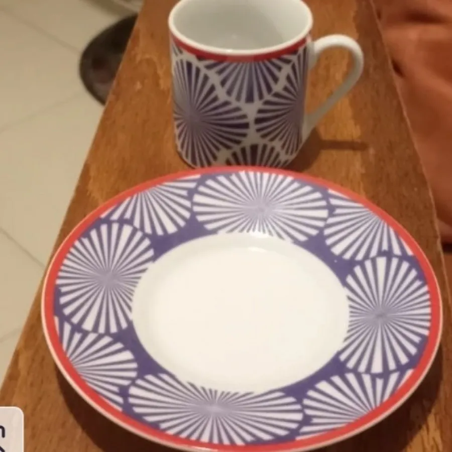 فنجان و نعلبکی موج دار