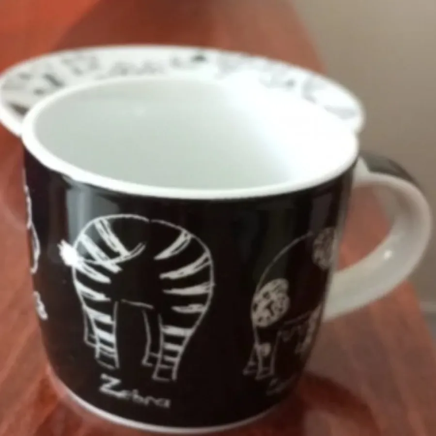 فنجان و نعلبکی حیوانات