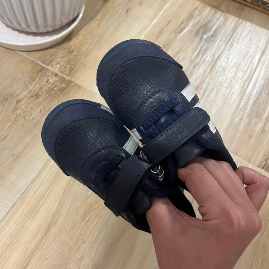 کفش اسپرت