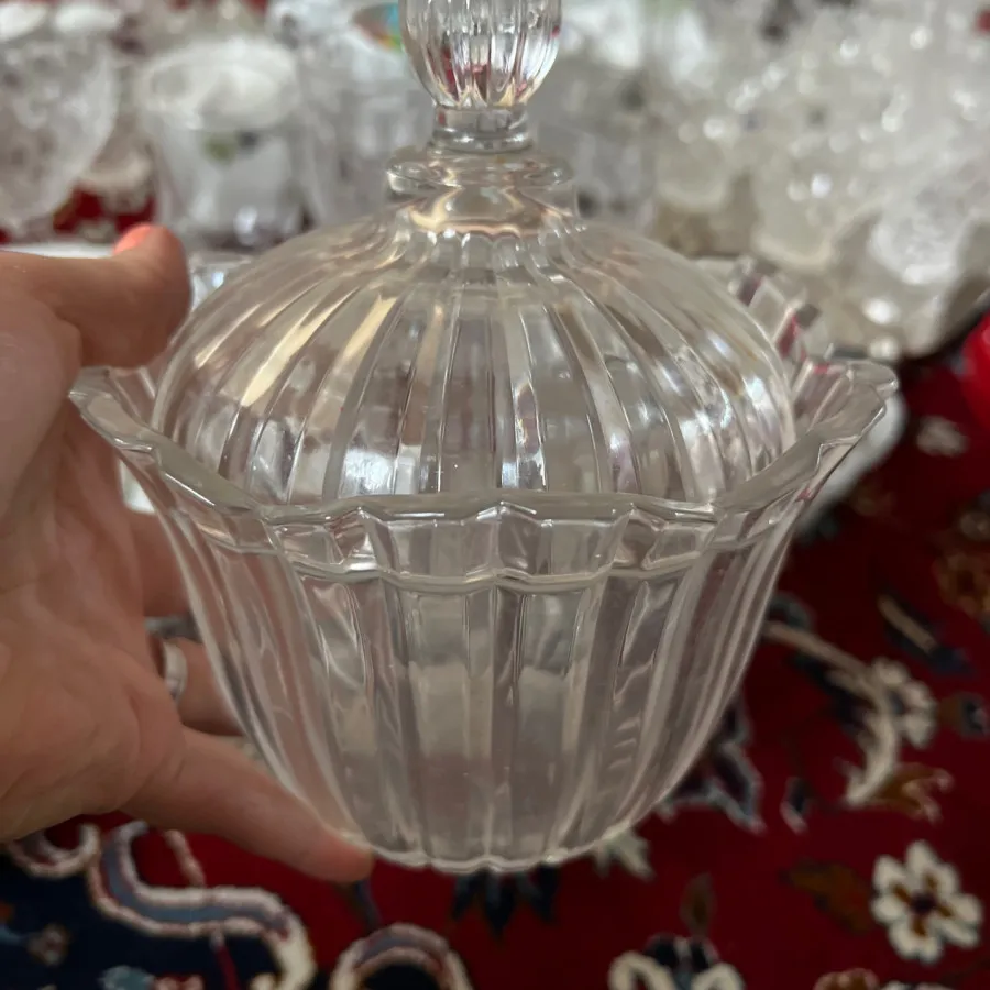 قندان و شکلات خوری