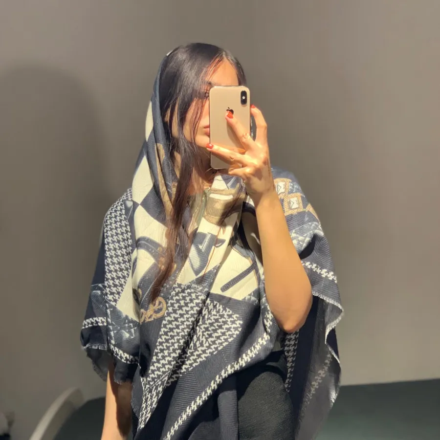 روسری زنانه