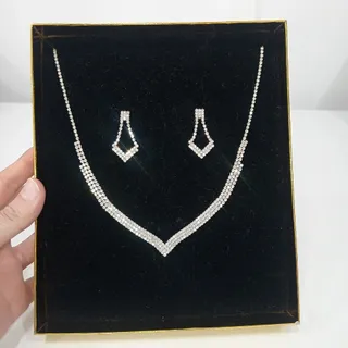 نیمست عروس