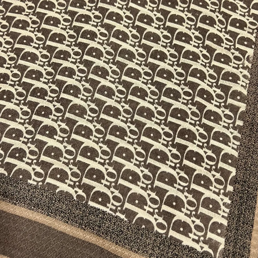 روسری مارک چریستین دیور