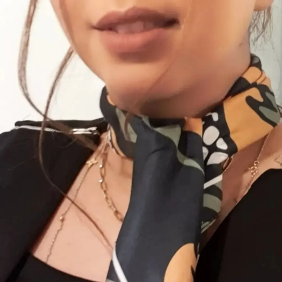 مینی اسکارف