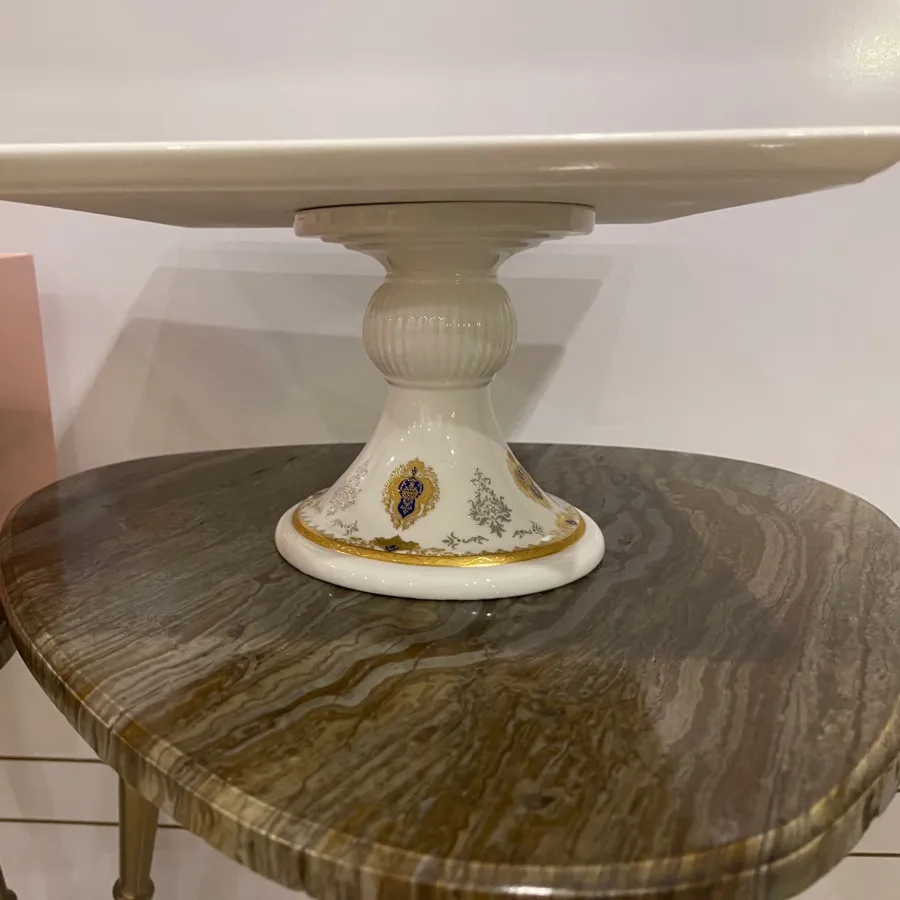 شیرینی خوری هوم کینگ