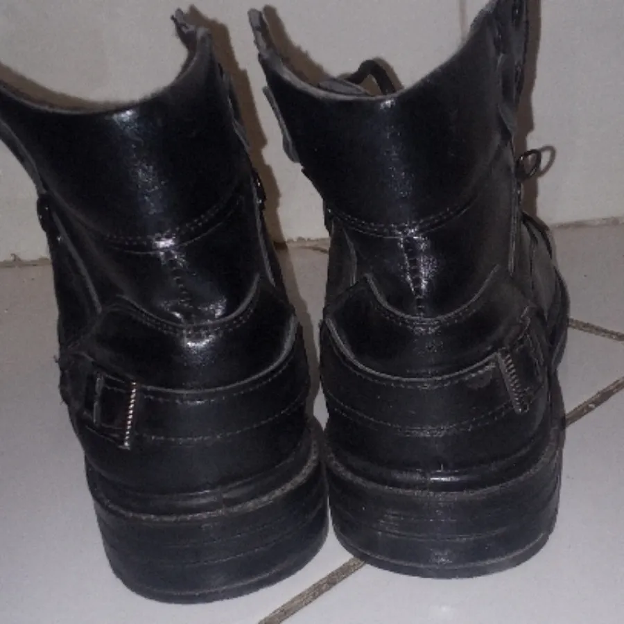 بوت مردانه سایز 40