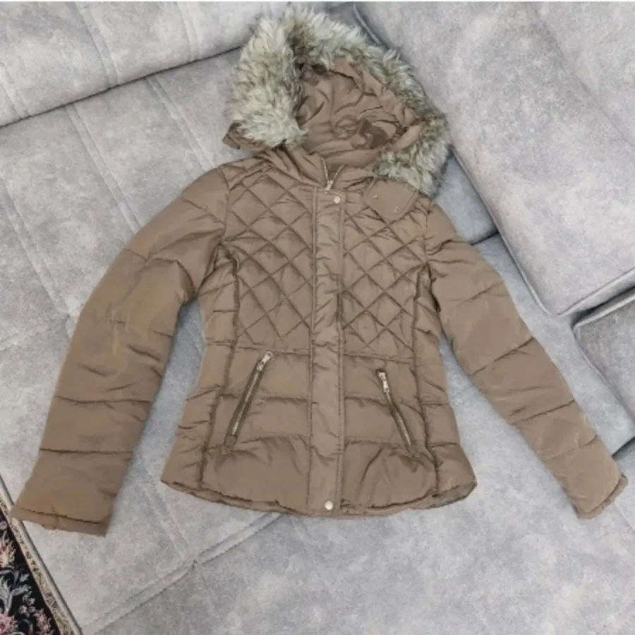 کاپشن مارک برشکا bershka