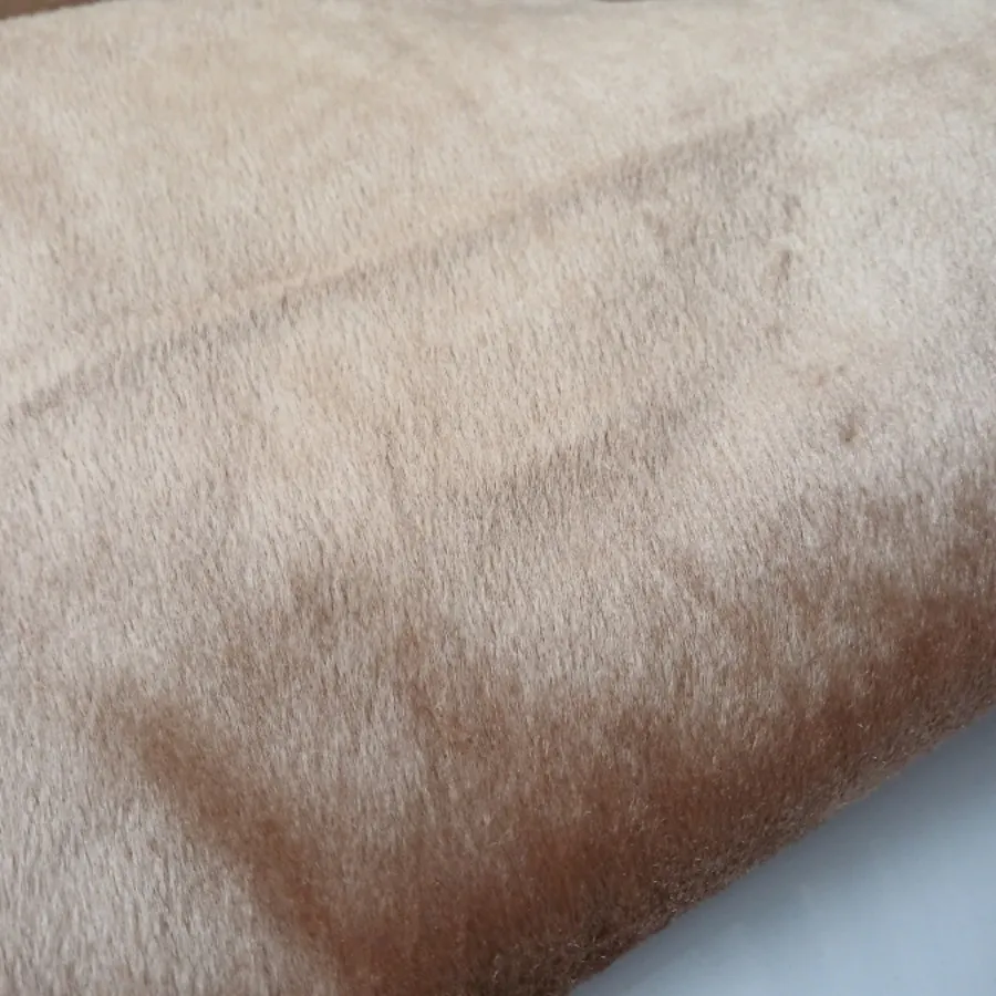 پارچه مخمل کرمی