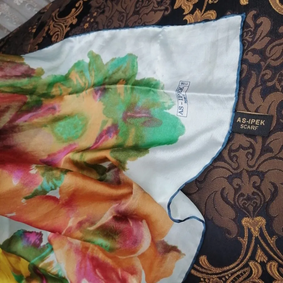 روسری بزرگ دور دست دوز