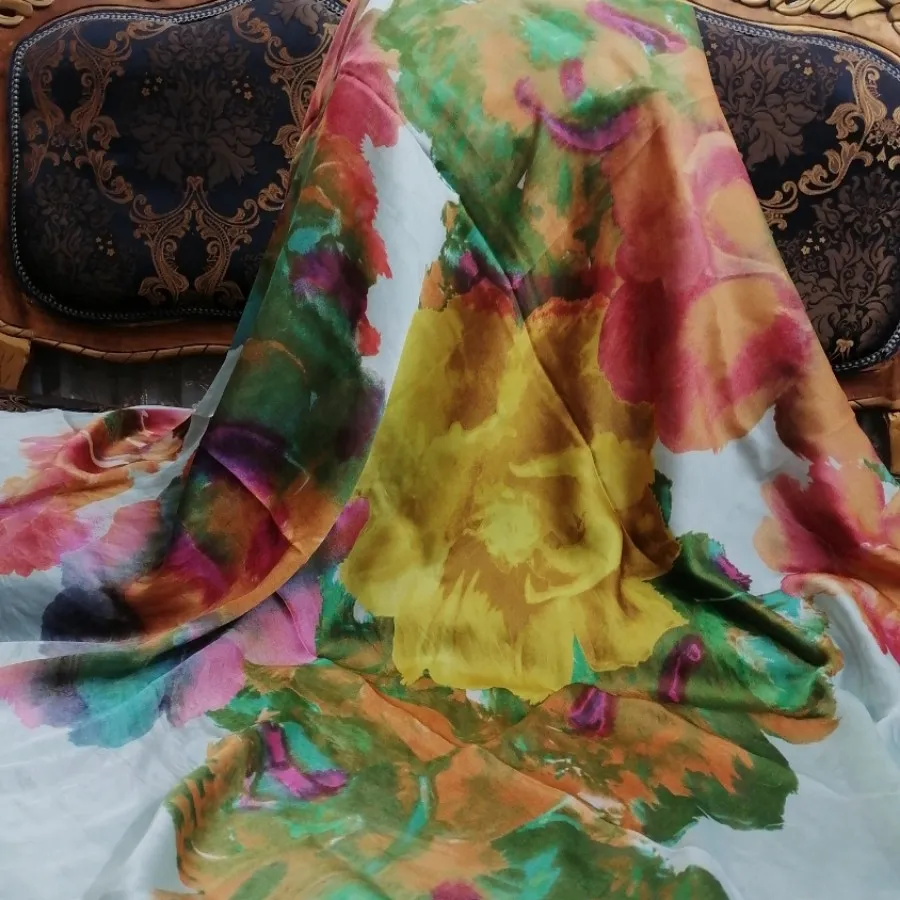 روسری بزرگ دور دست دوز