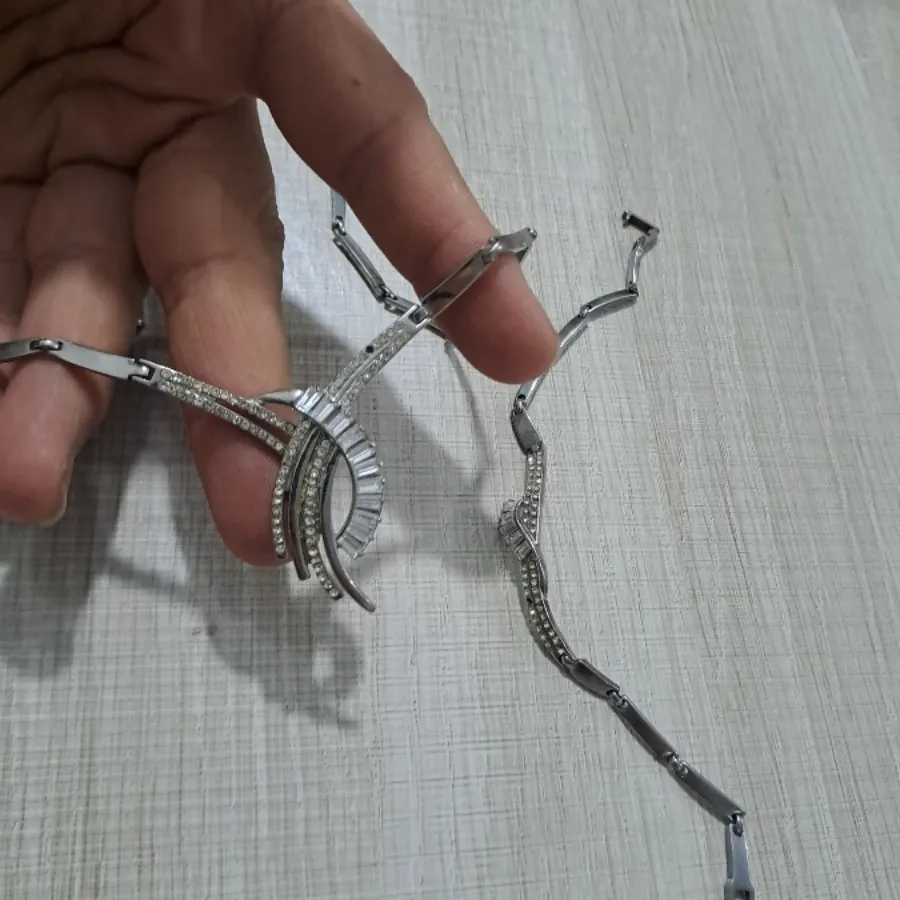 ست گردنبند و دستبند