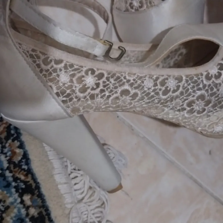 کفش عروس یا مهمانی