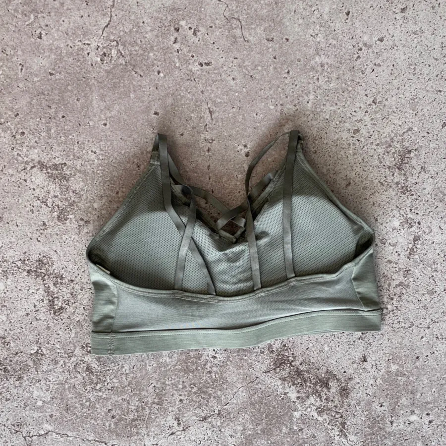 نیم تنه ورزشی زنانه nike