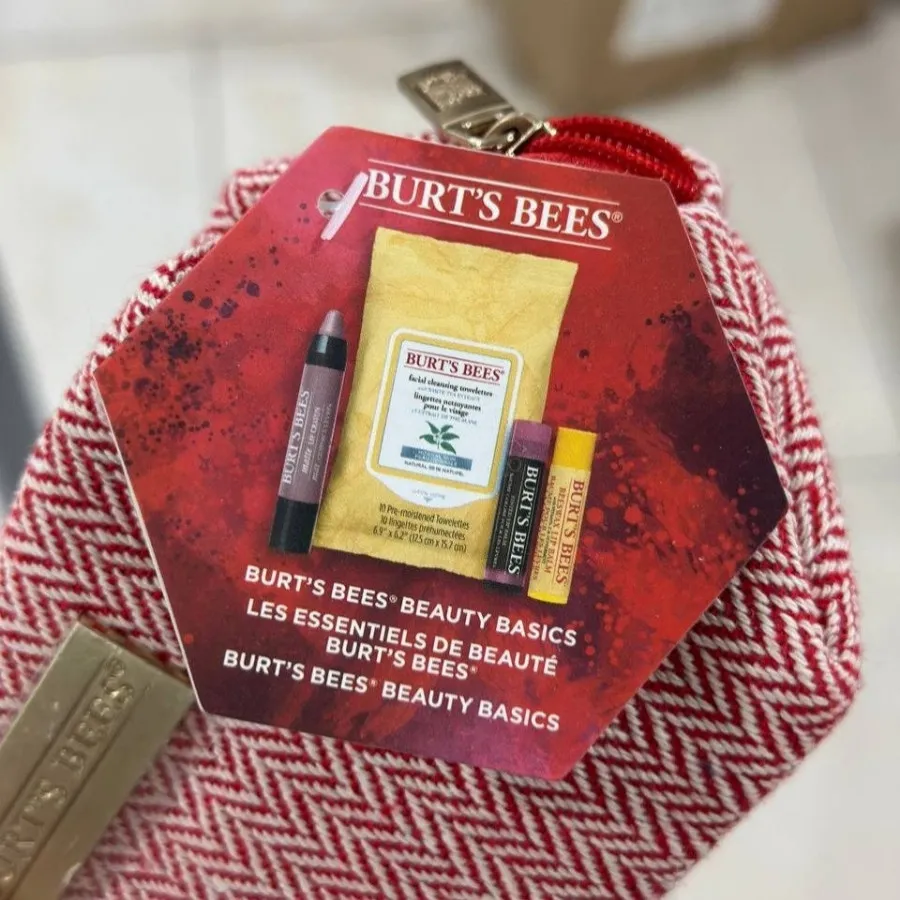 کیف آرایشی Burt’s Bees