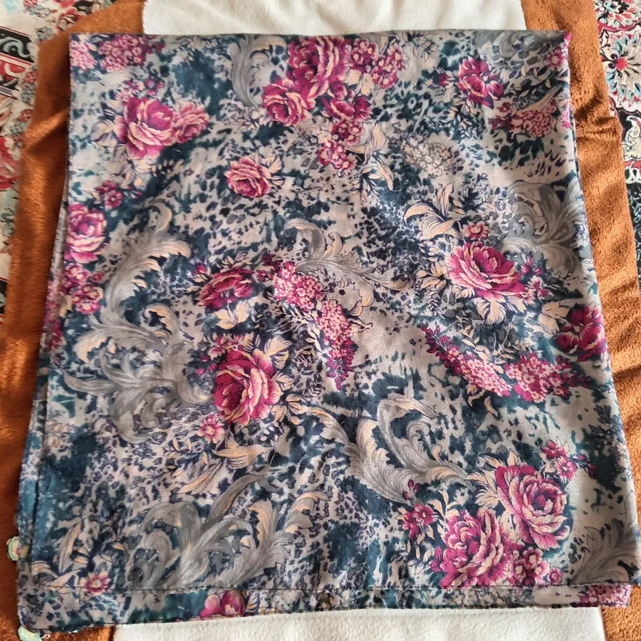 روسری متوسط
