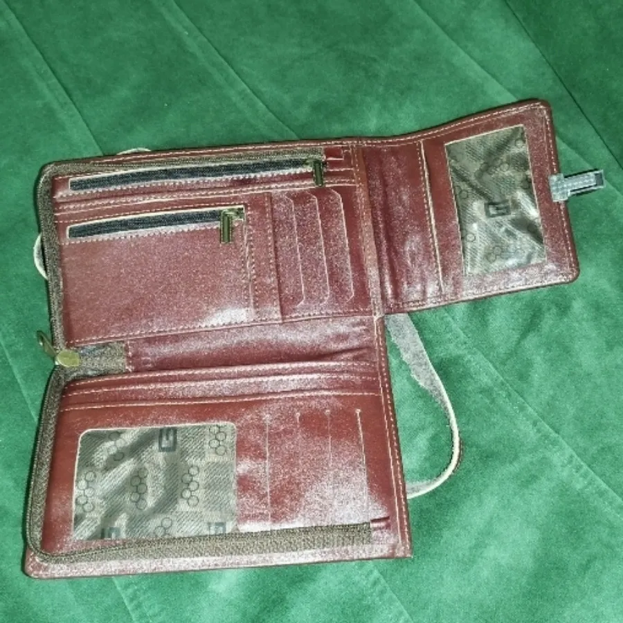 کیف پاسپورتی چرم