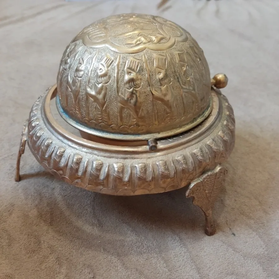 قندان پایه دار و جاشکلاتی