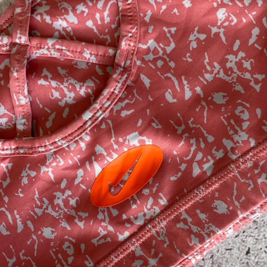 نیم تنه ورزشی نایکی/nike