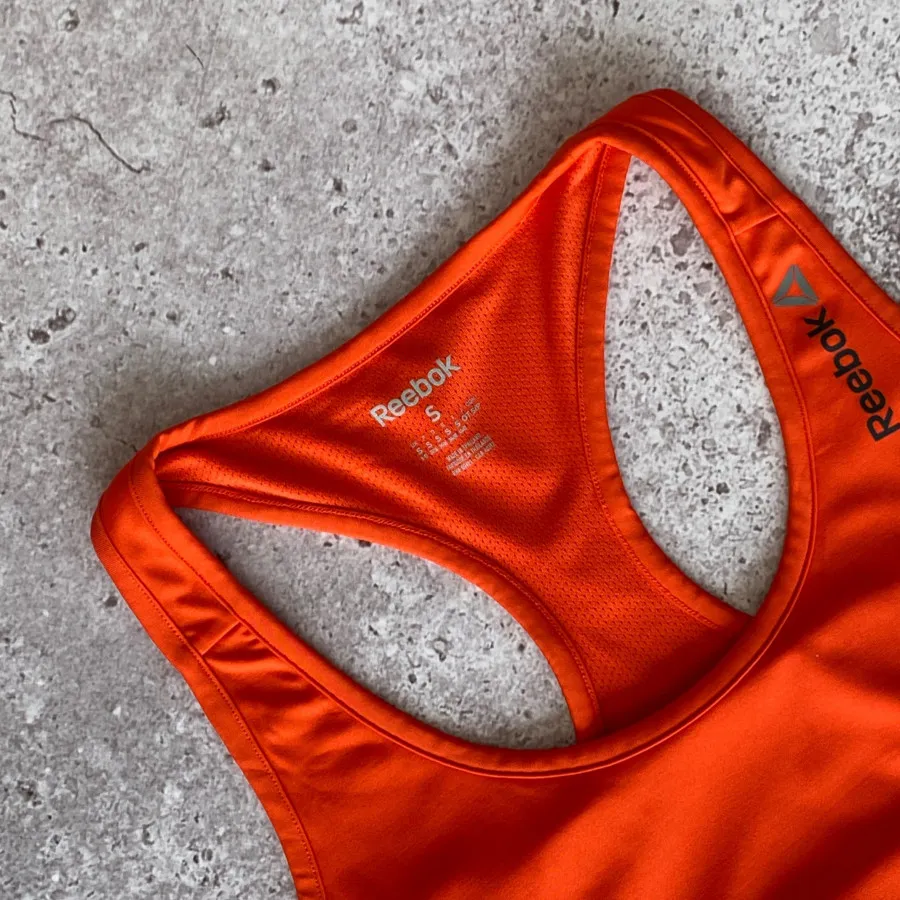نیم تنه ورزشی reebok