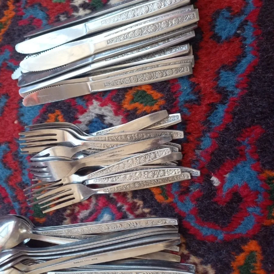 کارد و چنگال و قاشق