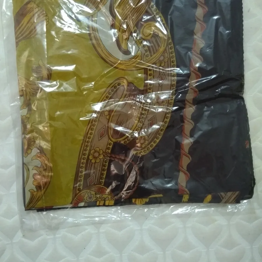 روسری حریر طرحدار