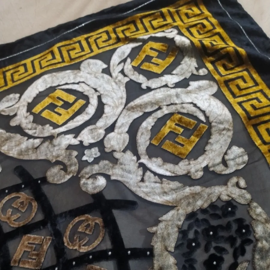 روسری قواره بزرگ مخمل130س