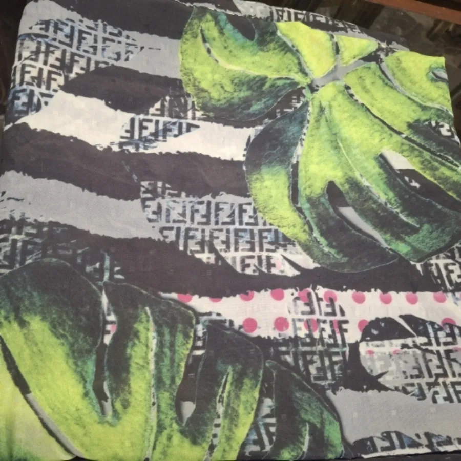 روسری نو با ارسال رایگان