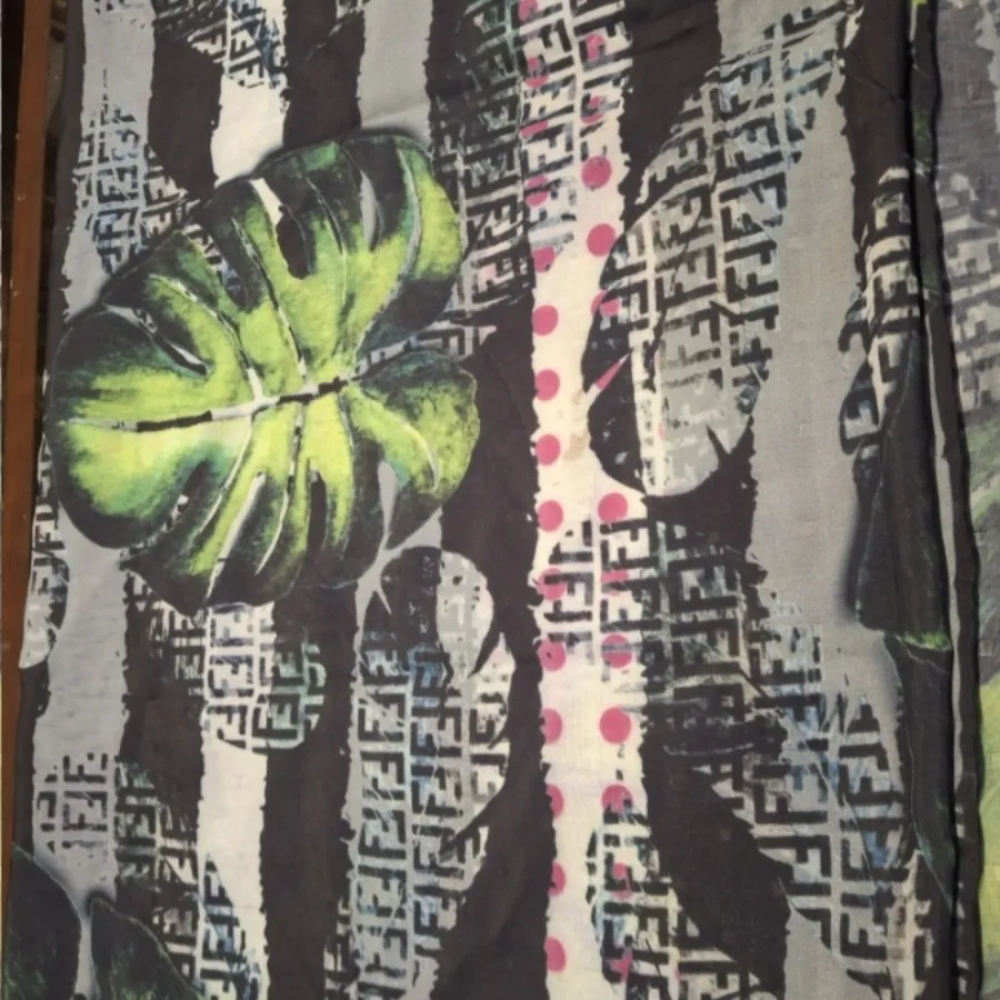 روسری نو با ارسال رایگان