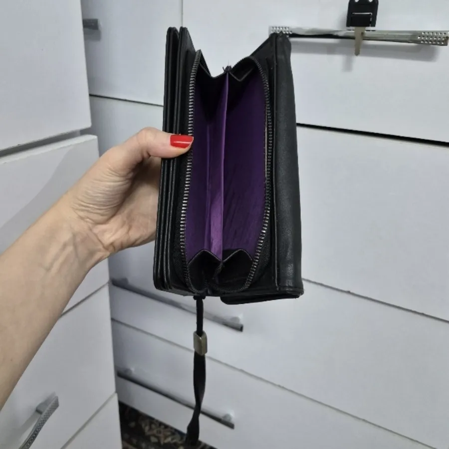 کیف پول دستی