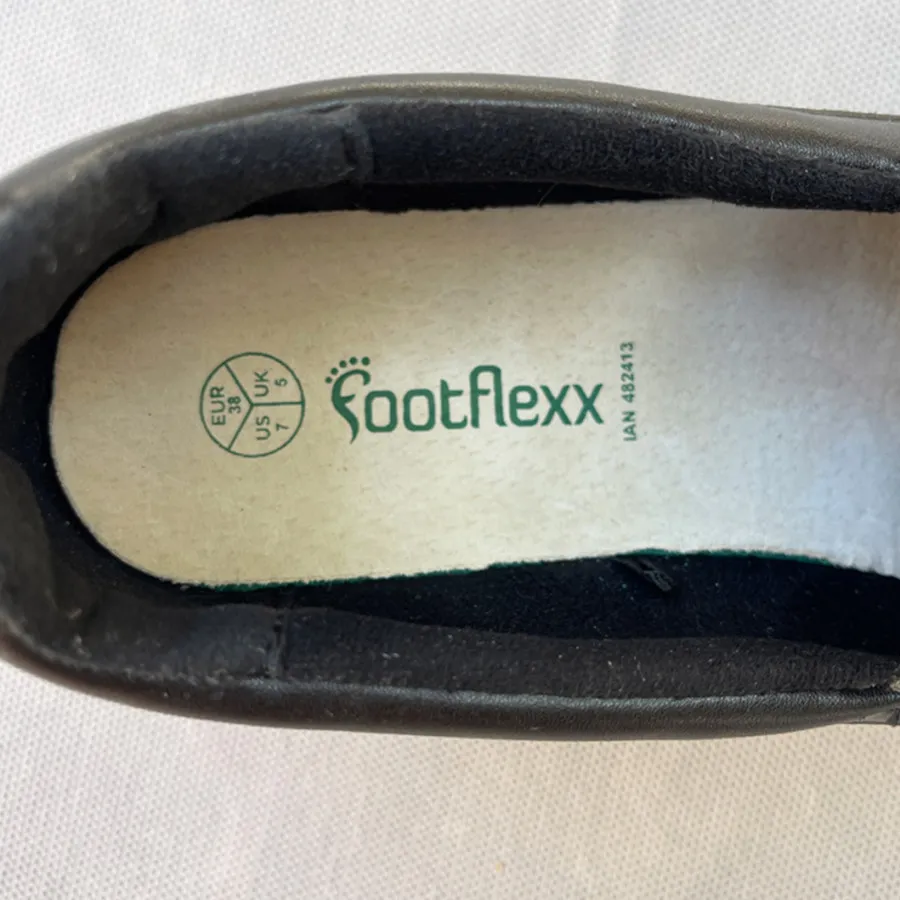 کفش برند footflex