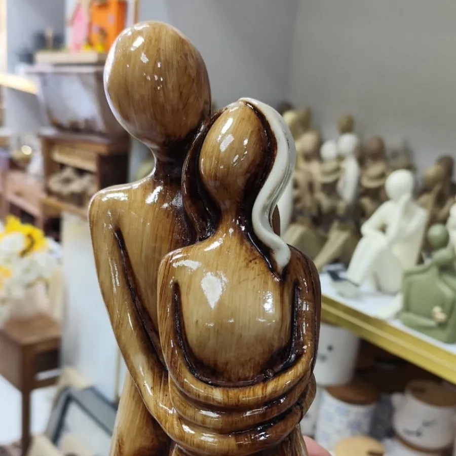 مجسمه عشق