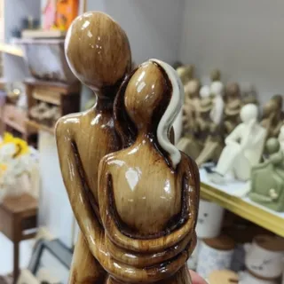 مجسمه عشق