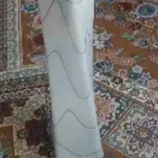 گل خارجی همراه با گلدان ب