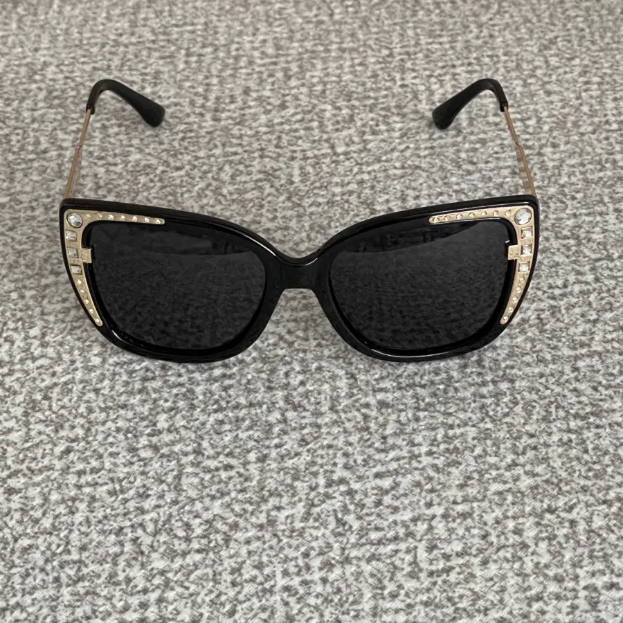 عینک آفتابی fendi
