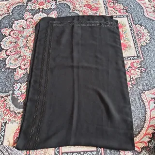 شال مشکی زخیم