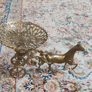 مجسمه برنجی بزرگ
