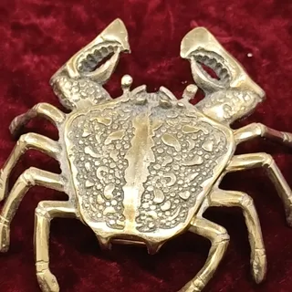 مجسمه برنزی قدیمی