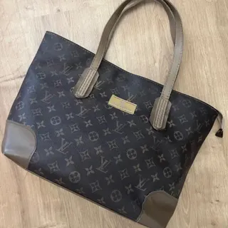 کیف ال وی