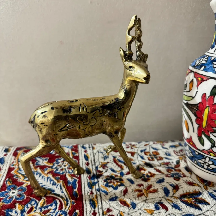 مجسمه برنجی