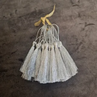 منگوله نقره ای براق