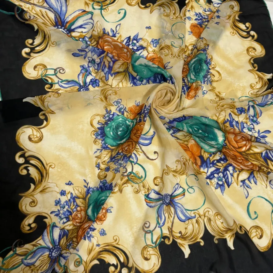 روسری دور دست دوز