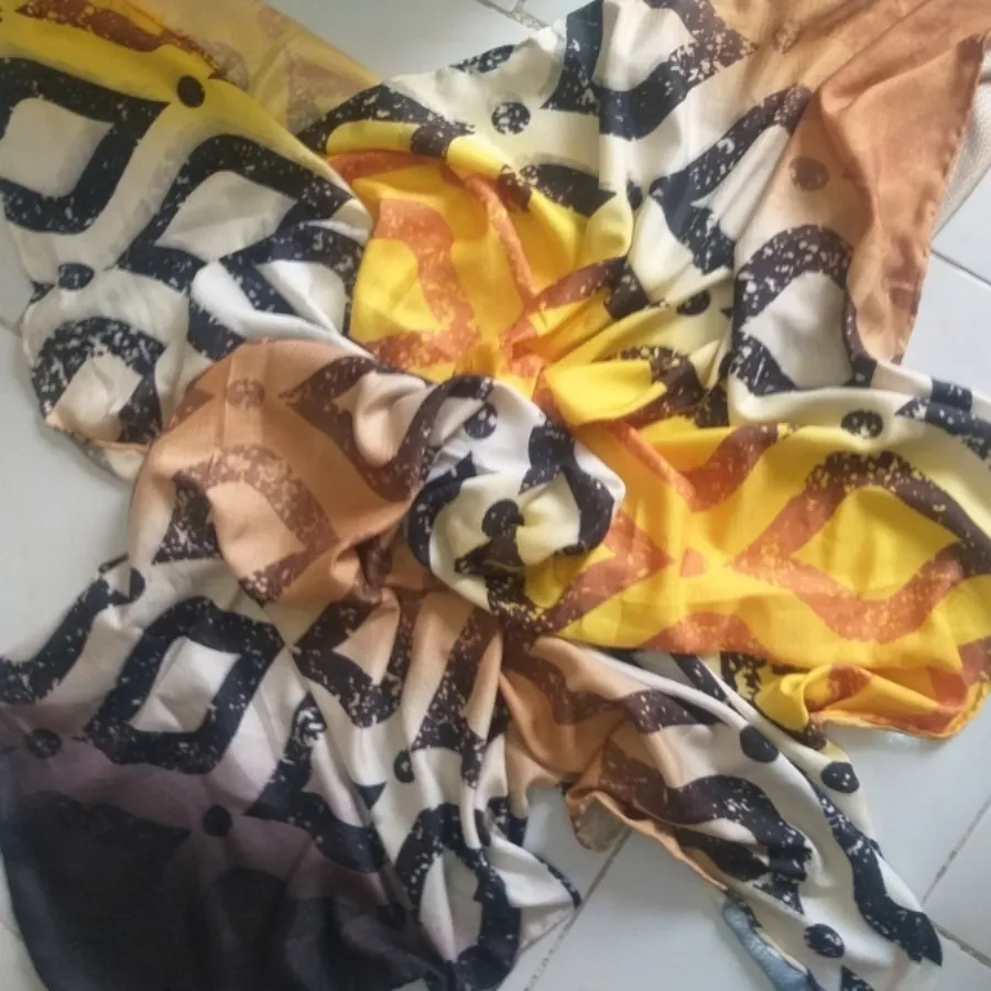 روسری قواره دار