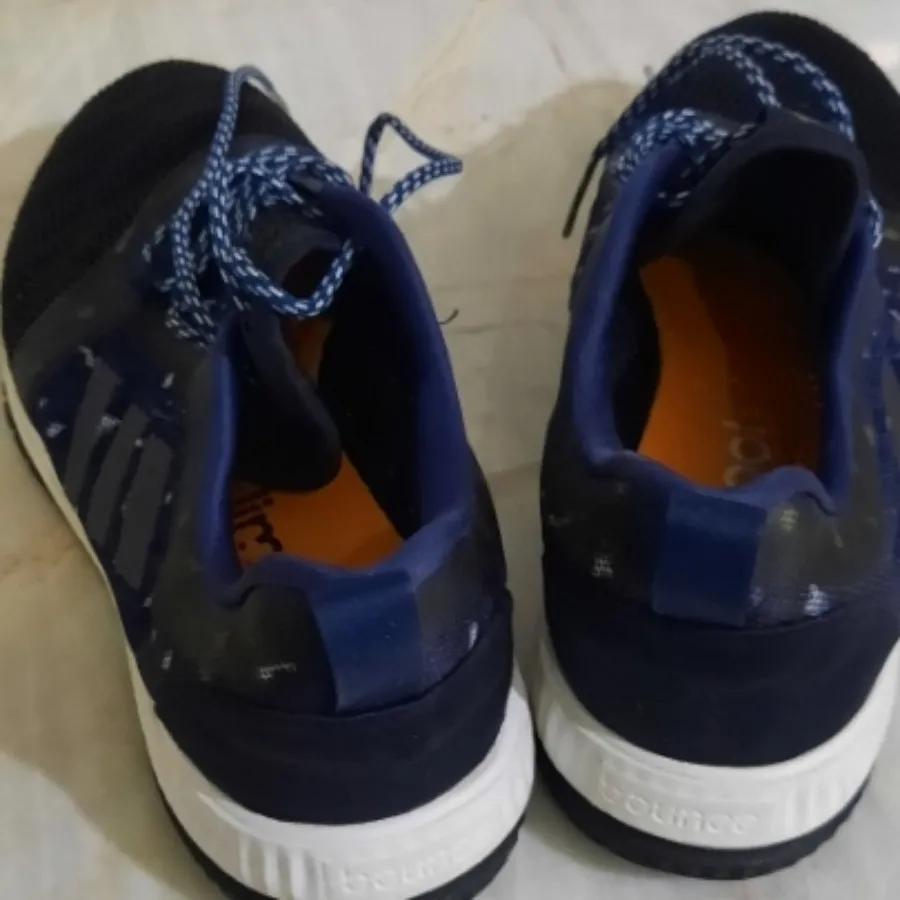 کتونی adidas